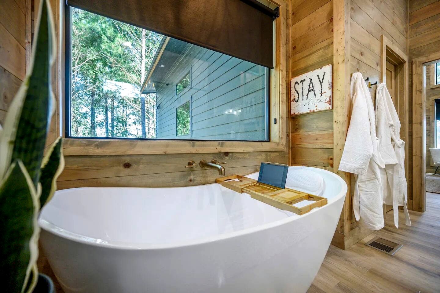 Peaceful and Romantic Glamping Cabin in Southeastern Oklahoma, near Hochatown and Broken Bow