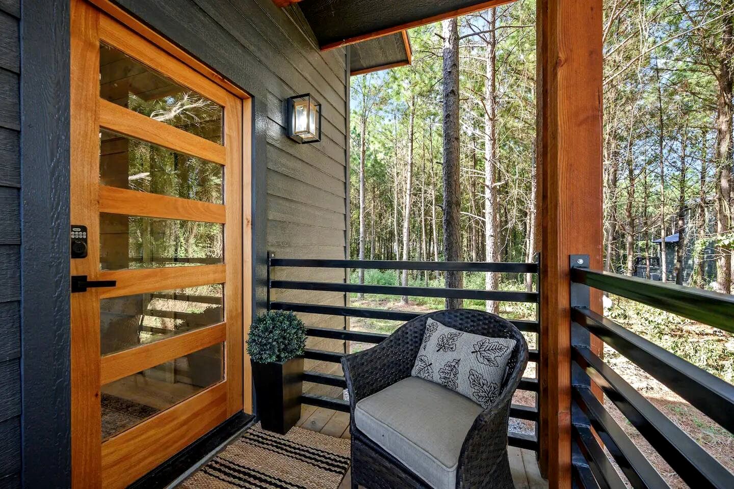 Peaceful and Romantic Glamping Cabin in Southeastern Oklahoma, near Hochatown and Broken Bow