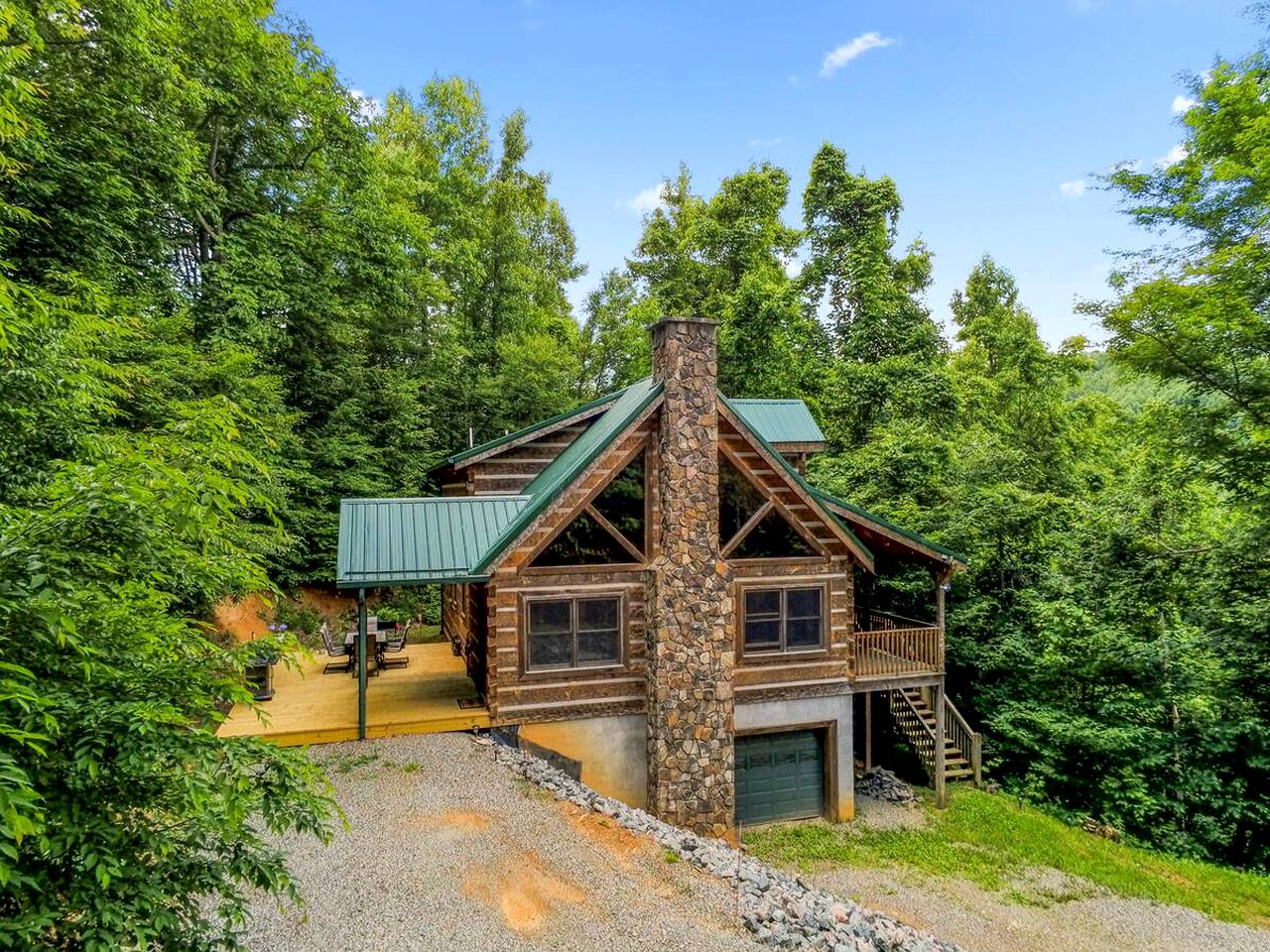 Wonderful Cabin near Boone Perfect for a Weekend Getaway in Nature