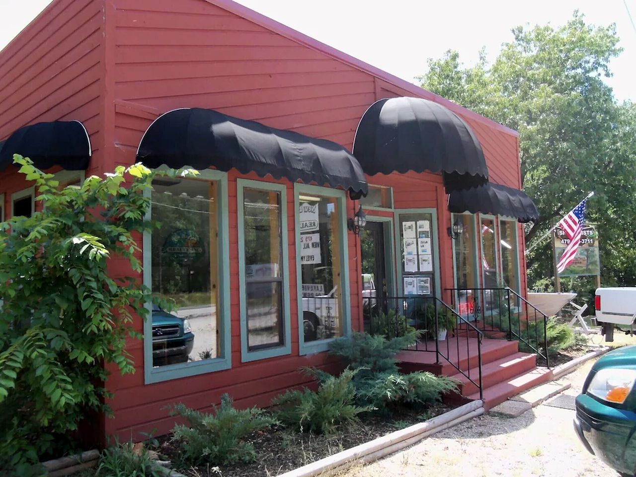 Eureka Springs Cabin for a Fun Arkansas Holiday