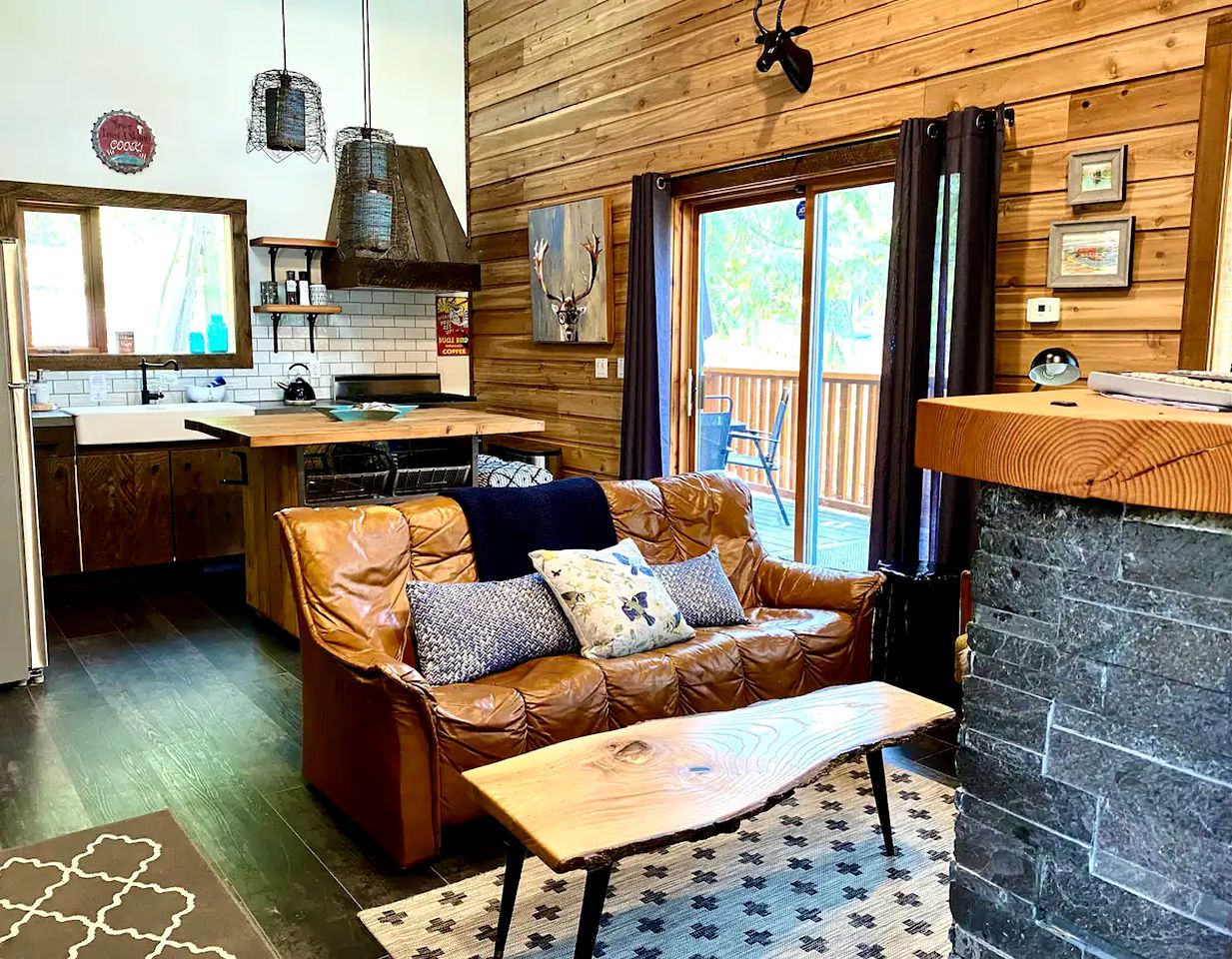 Custom-Built British Columbia Cabin on Shuswap Lake