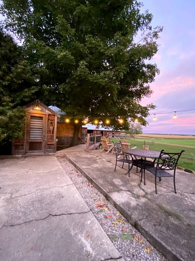 Cabins (Ormstown, Quebec, Canada)