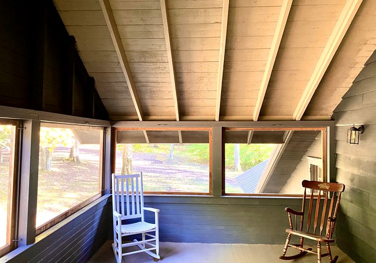 Cabins (Cleveland, New York, United States of America)