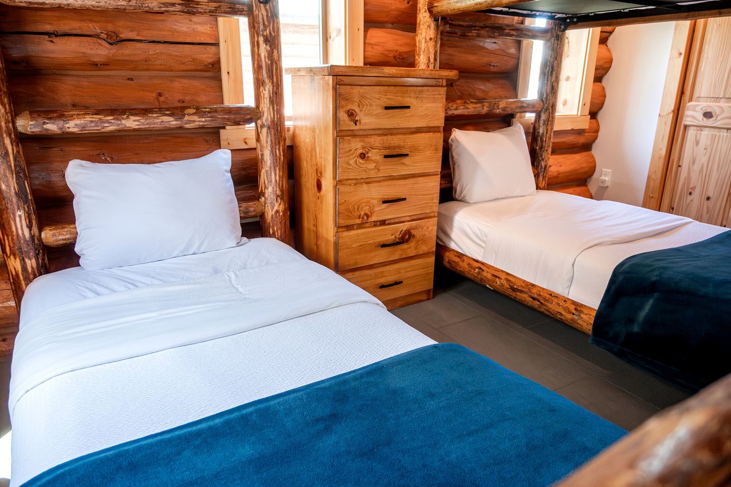 Spacious Pet-Friendly Log Cabin with King Bed & Full Kitchen | Bonners Ferry, Idaho Retreat