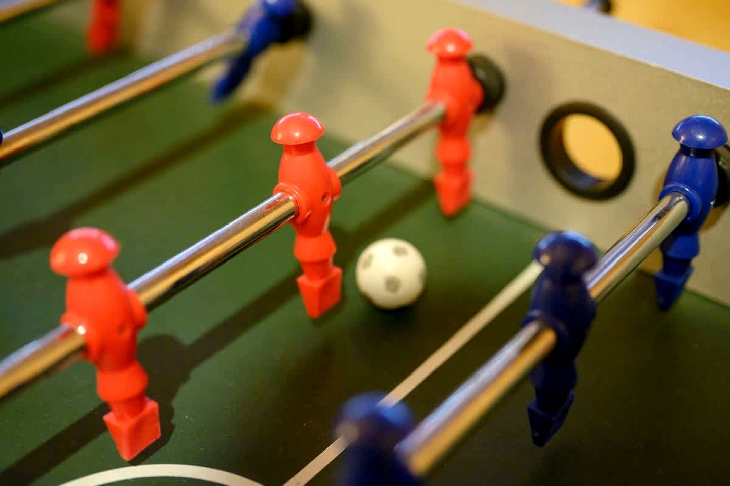 Peaceful Secluded Cabin with Hot Tub, Game Room & Fireplaces Near Beavers Bend State Park, Broken Bow OK