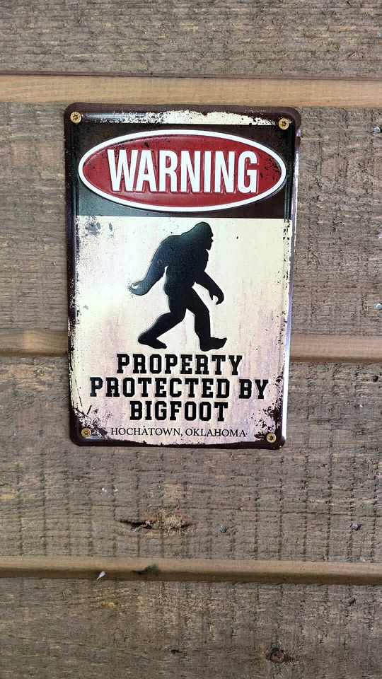 Cozy Pine-Lined Cabin with Hot Tub & Fire Pit Near Broken Bow Lake, Broken Bow OK