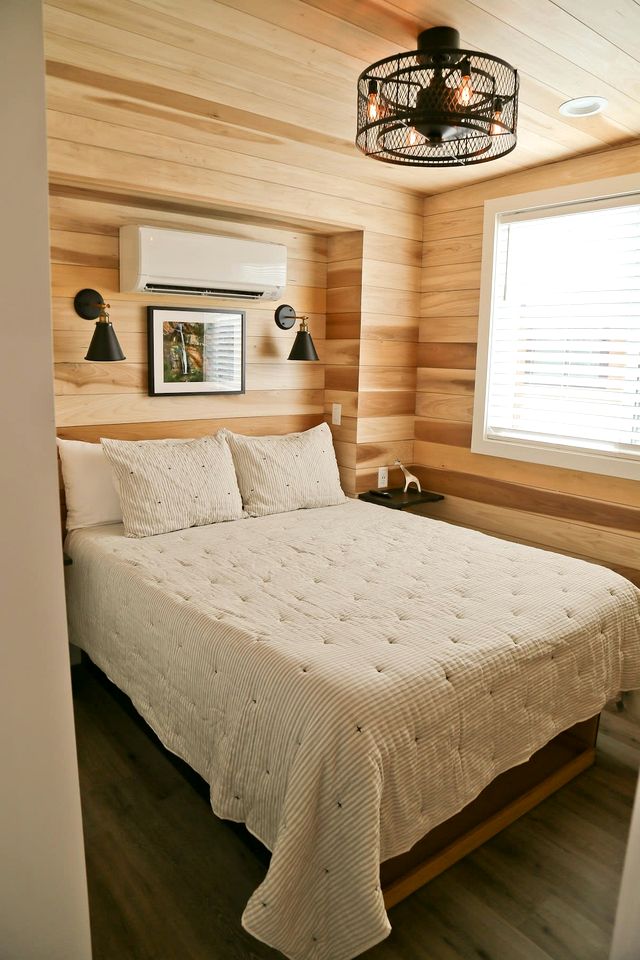 Spectacular Secluded Tiny House with Stunning Desert Views in Escalante, Utah