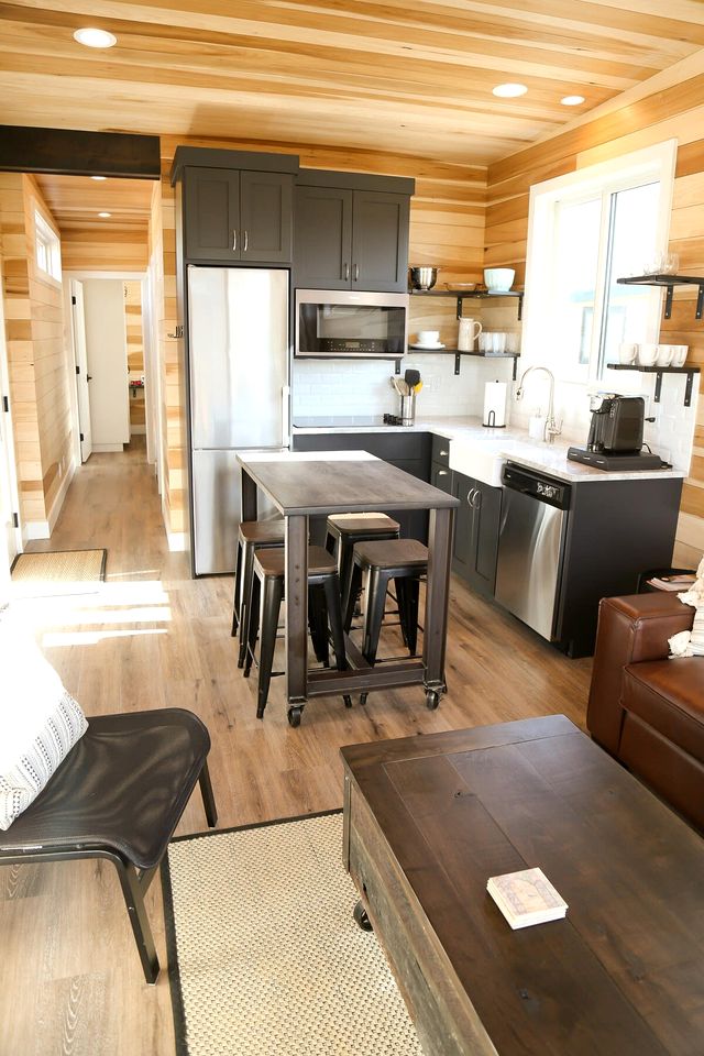 Spectacular Secluded Tiny House with Stunning Desert Views in Escalante, Utah