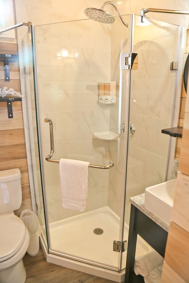 Spectacular Secluded Tiny House with Stunning Desert Views in Escalante, Utah