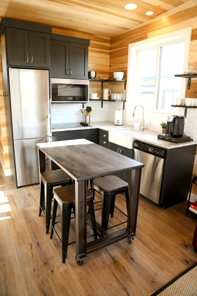 Spectacular Secluded Tiny House with Stunning Desert Views in Escalante, Utah