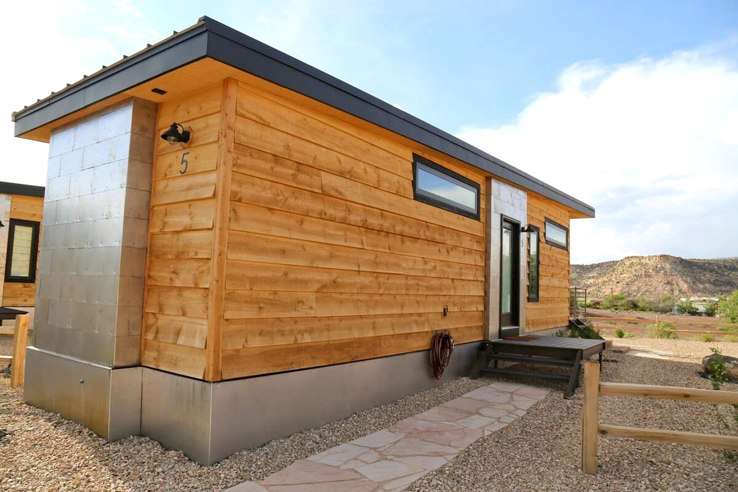 Spectacular Secluded Tiny House with Stunning Desert Views in Escalante, Utah