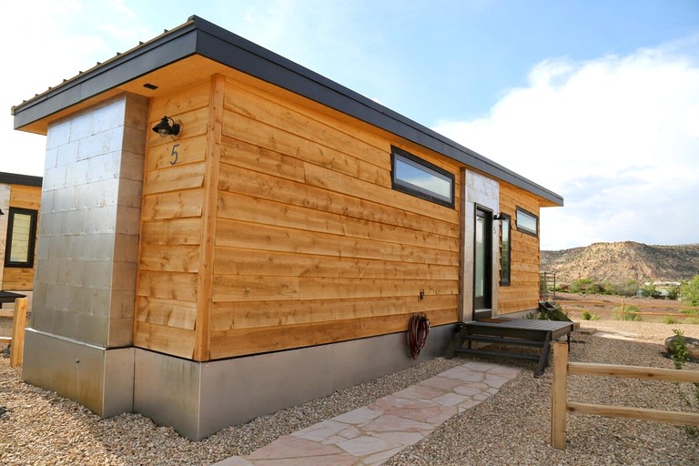 Spectacular Secluded Tiny House with Stunning Desert Views in Escalante, Utah