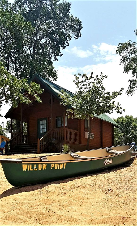 Unwind at Lake Buchanan: Charming Cabin, Panoramic Views, Outdoor Activities & Vineyards in Texas