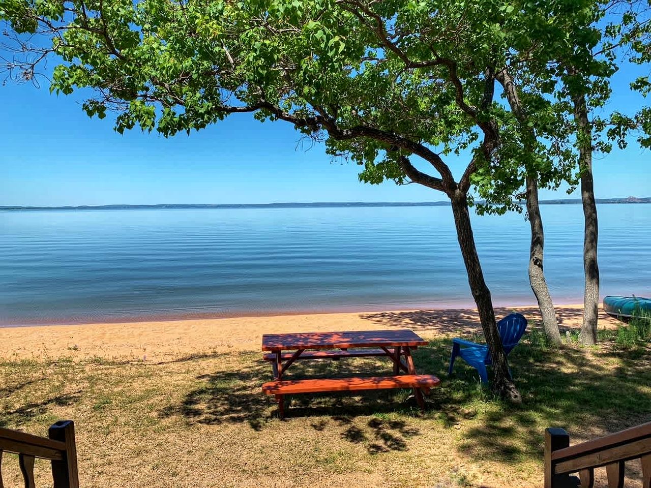 Unwind at Lake Buchanan: Charming Cabin, Panoramic Views, Outdoor Activities & Vineyards in Texas