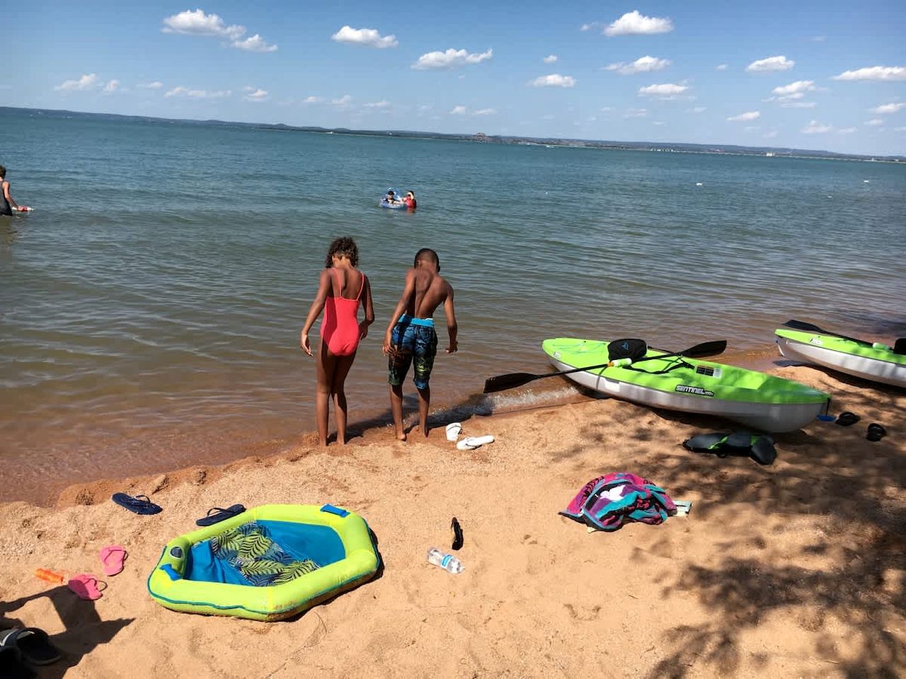 Charming Lakeview Cabin with Firepit Near Vineyards and Adventure Escapes in Buchanan Dam, Texas