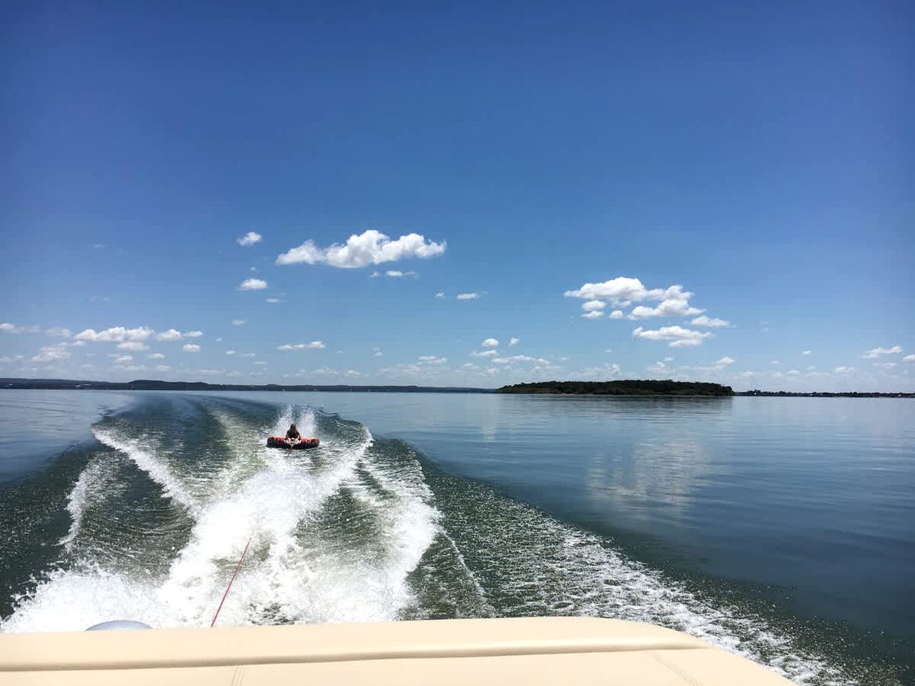 Escape to a Scenic Lakeview Cabin Near Waterfalls, Vineyards & Starry Nights in Buchanan Dam, Texas
