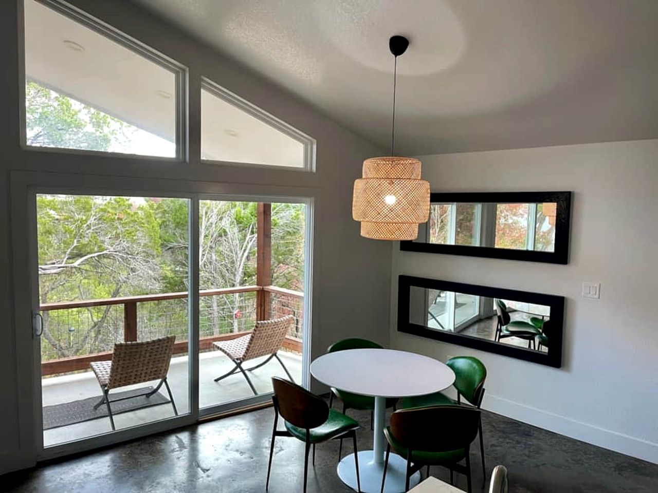 Luxury Cabin for Four for Texas Glamping Retreat