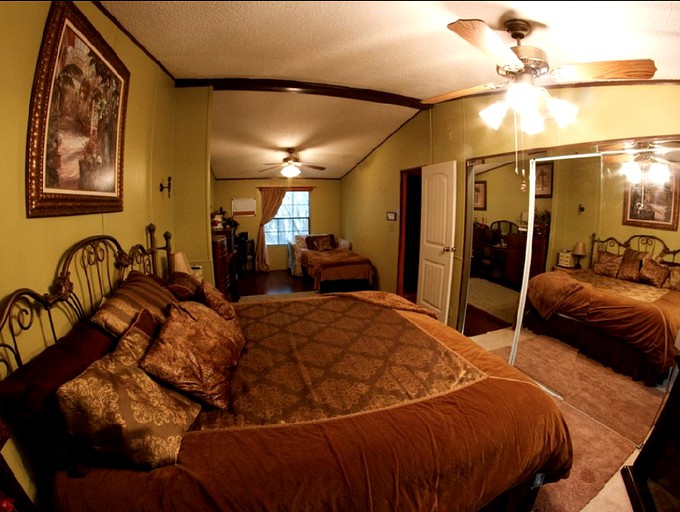 Cabins (Dripping Spring, Texas, United States)