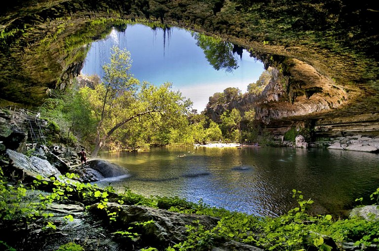 Cabins (Dripping Spring, Texas, United States)