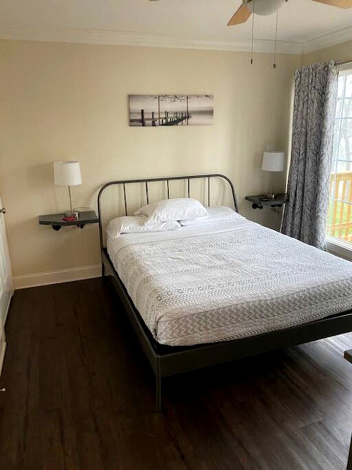 Waterfront Cottage with Fire Pit, Kayaks, Dock and Picnic Space in Charlotte, North Carolina