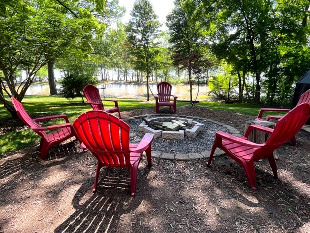 Waterfront Cottage with Fire Pit, Kayaks, Dock and Picnic Space in Charlotte, North Carolina