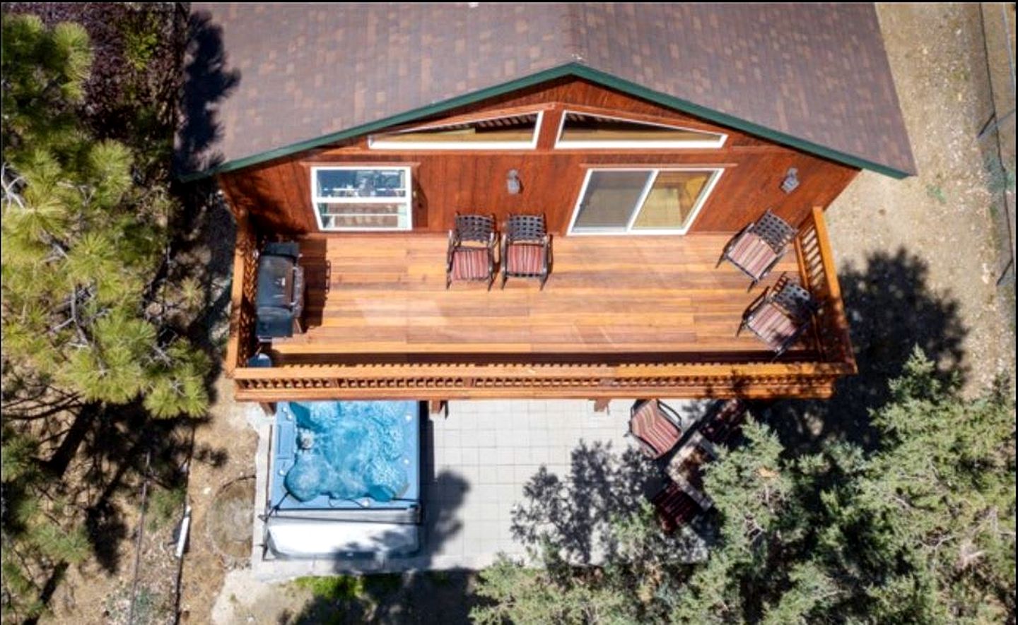 Enchanting Mountain Cabin Retreat near Big Bear Lake & Meadow Park, California