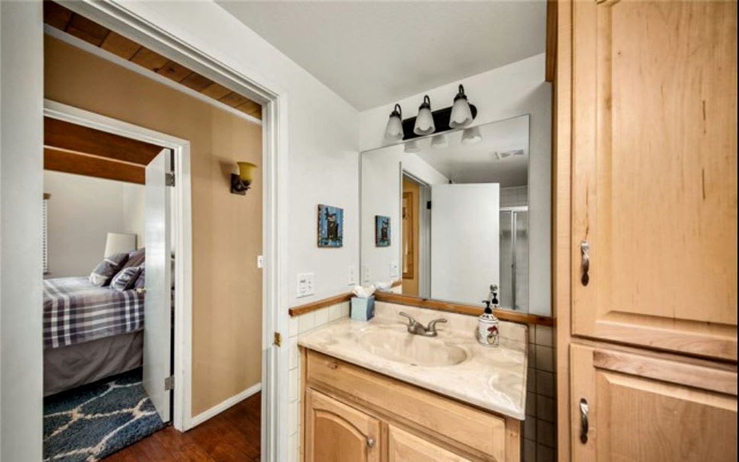 Enchanting Mountain Cabin Retreat near Big Bear Lake & Meadow Park, California