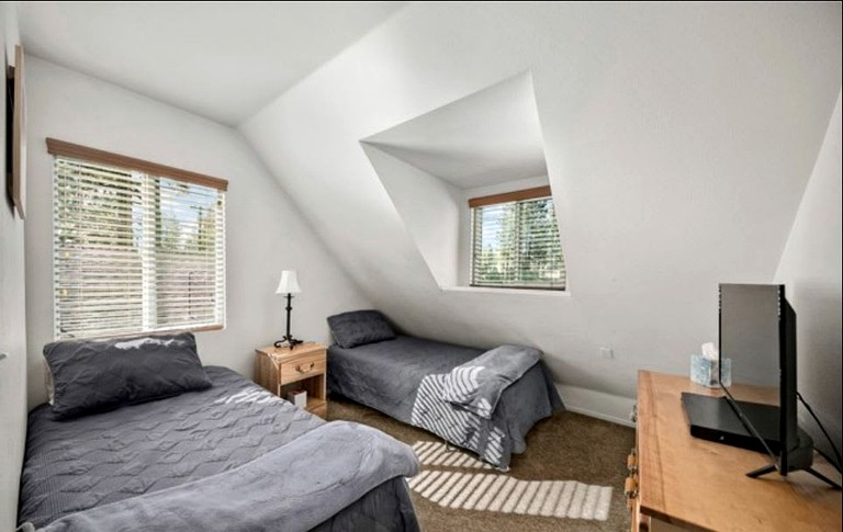 Cabins (United States of America, Big Bear, California)