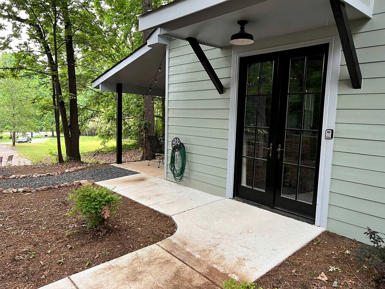 Cute Cottage with Fire Pit Perfect for Hiking Trails in Indian Trail, North Carolina