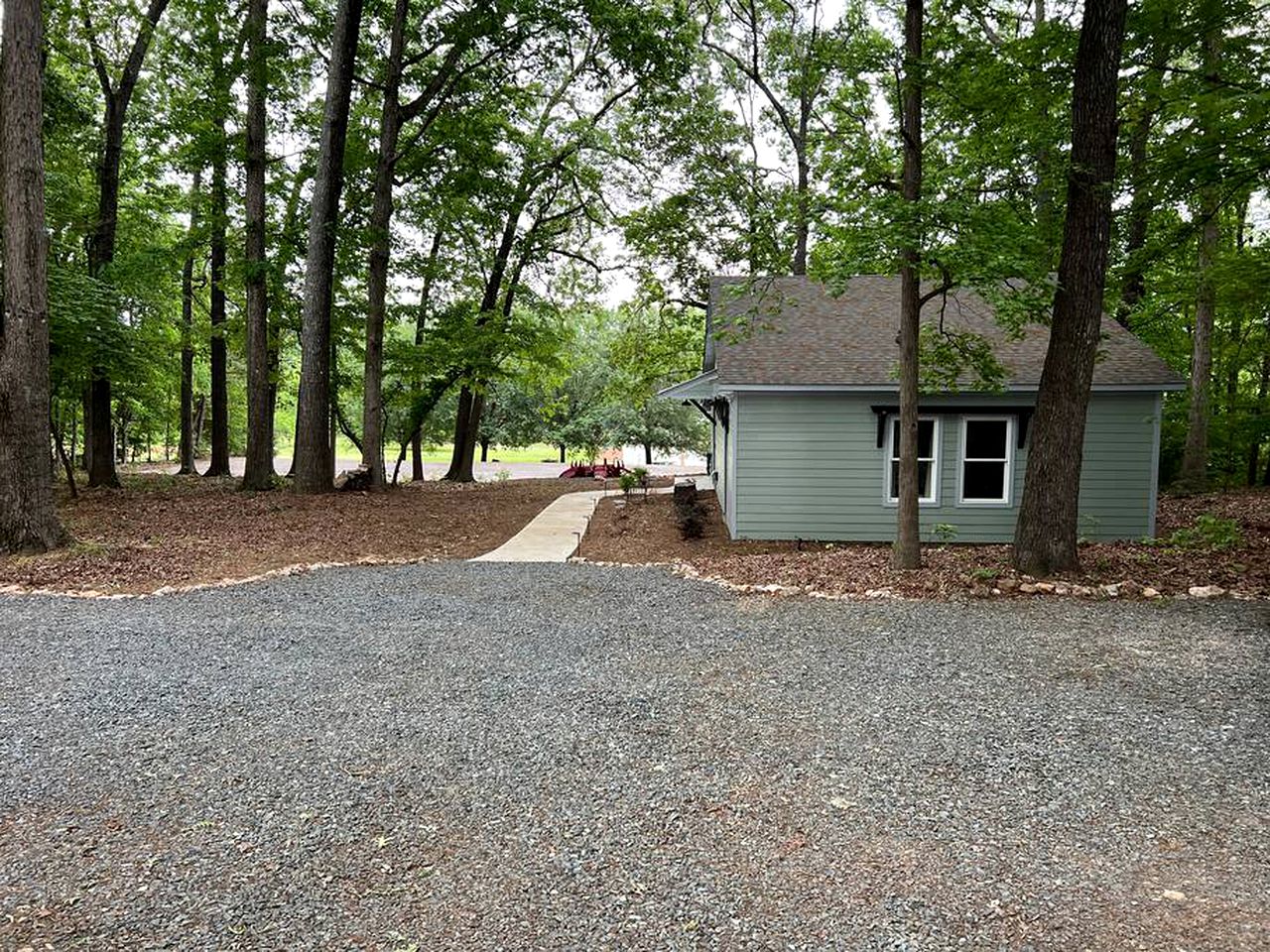 Cute Cottage with Fire Pit Perfect for Hiking Trails in Indian Trail, North Carolina