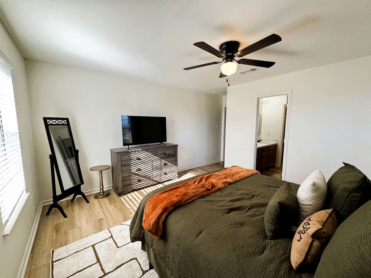 Peaceful Retreat with Expansive Yards & Cozy Outdoor Spaces in Alexander, Arkansas