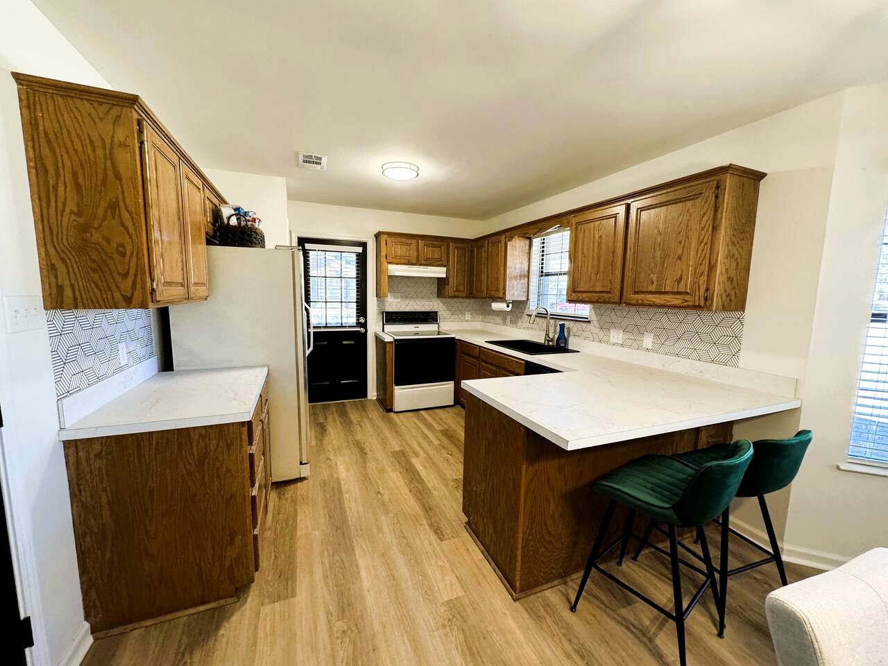 Peaceful Retreat with Expansive Yards & Cozy Outdoor Spaces in Alexander, Arkansas