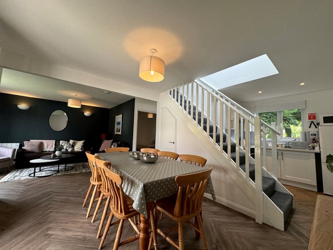 Cabins (United Kingdom, Helstone, England)