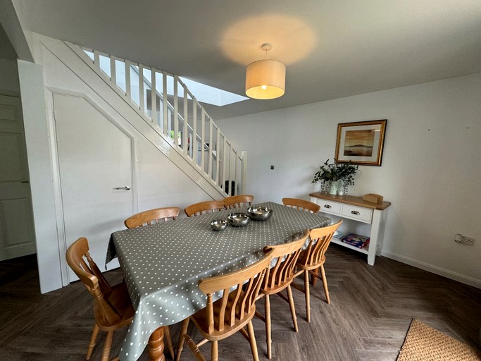 Cabins (United Kingdom, Helstone, England)