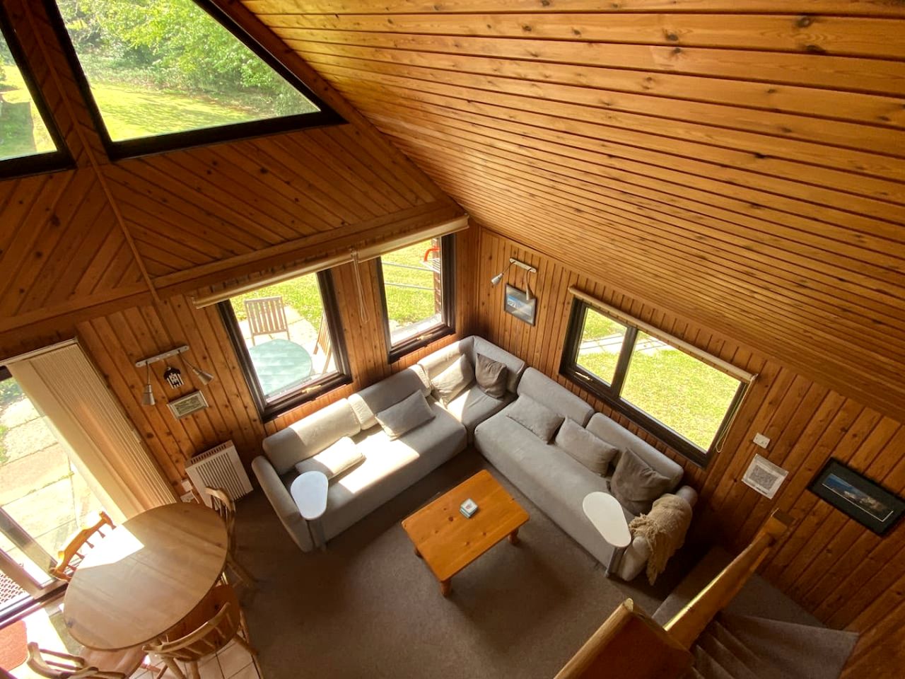 Incredible Cabin Nestled Amidst Trees with Swimming Pool in Helstone, England
