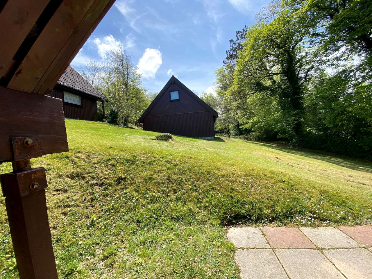 Incredible Cabin Nestled Amidst Trees with Swimming Pool in Helstone, England