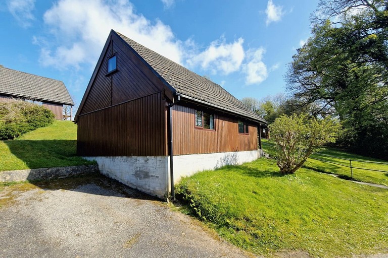 Cabins (United Kingdom, --, England)