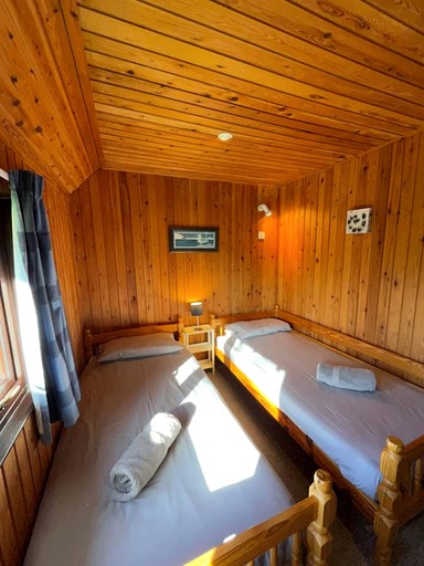 Cabins (United Kingdom, --, England)