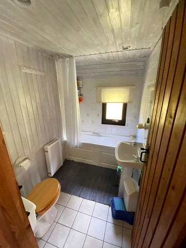 Cabins (United Kingdom, --, England)