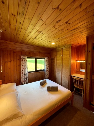 Cabins (United Kingdom, Camelford, England)