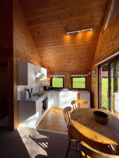 Cabins (United Kingdom, --, England)
