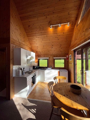 Cabins (United Kingdom, --, England)