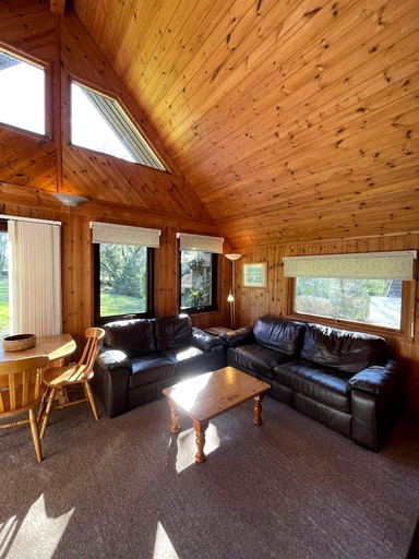 Cabins (United Kingdom, --, England)