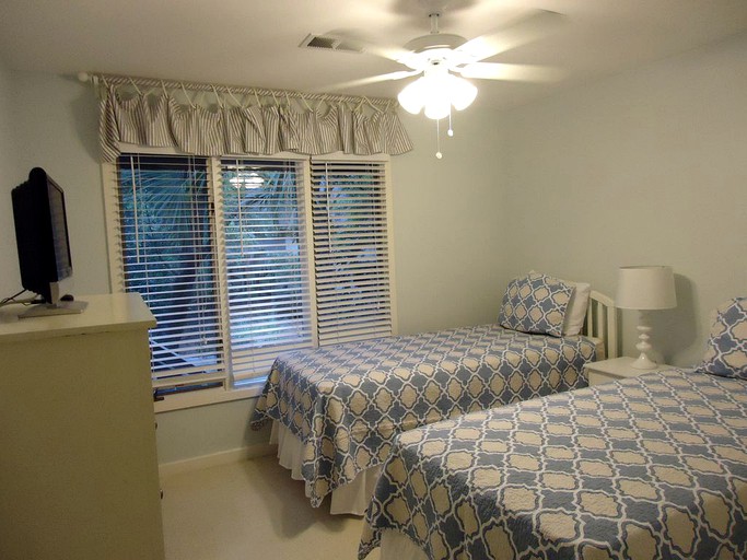 undefined photo 2