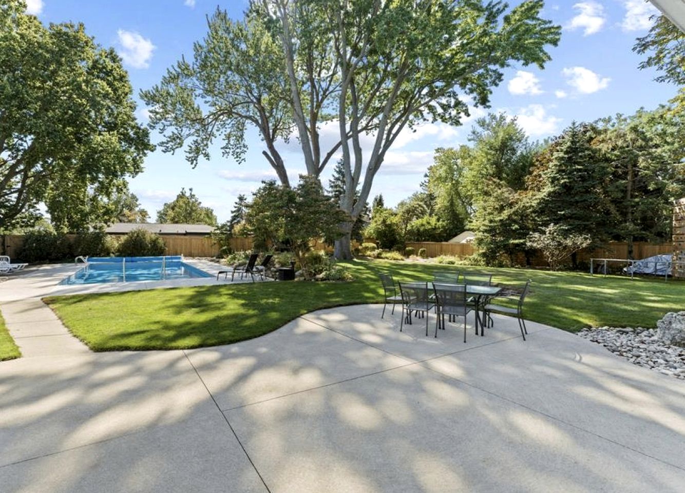 Luxurious Vacation Rental near Lake Erie for an Amazing Family Retreat in Leamington, Ontario