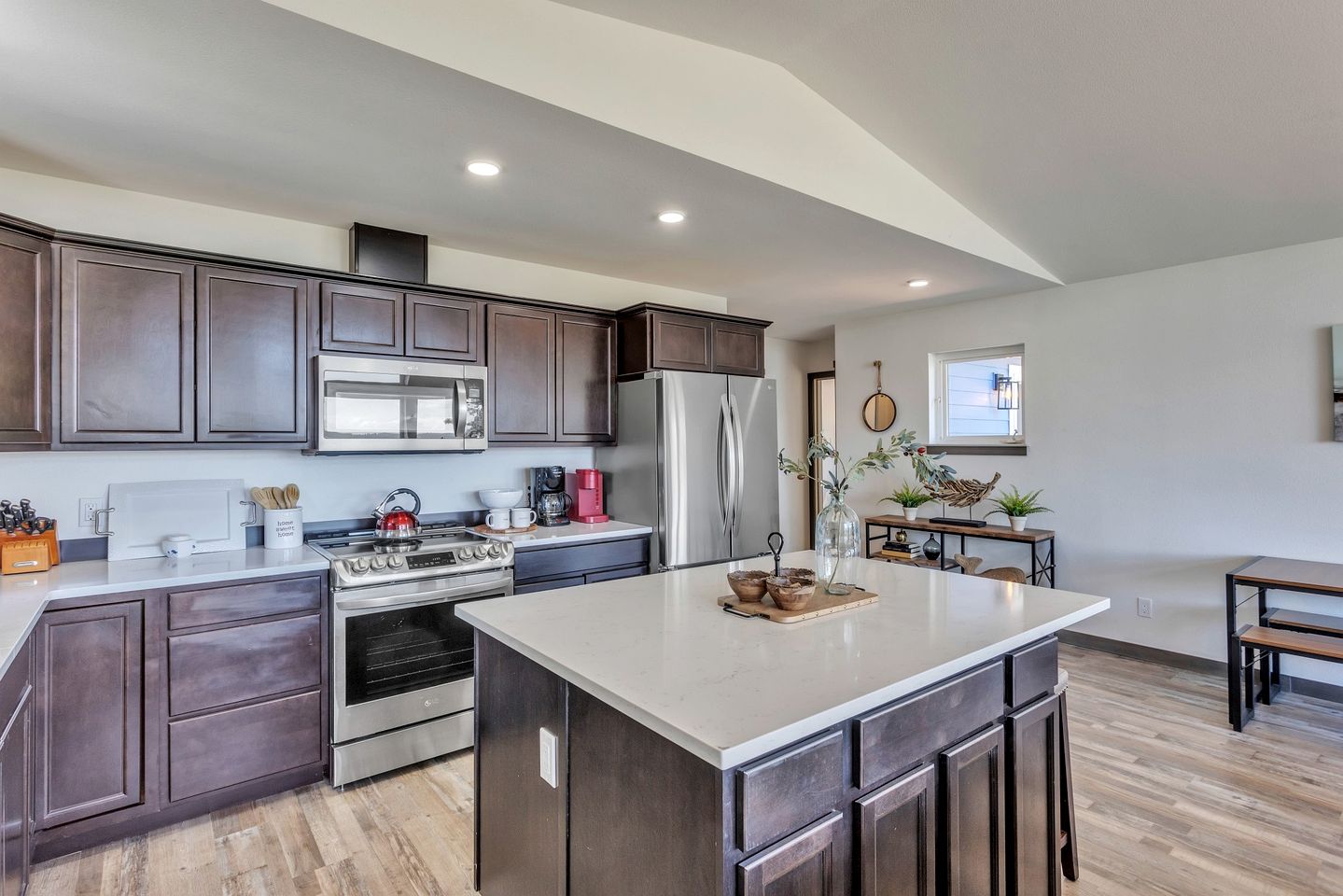 Outstanding Cottage with Fire Pit in Greenbank, Washington