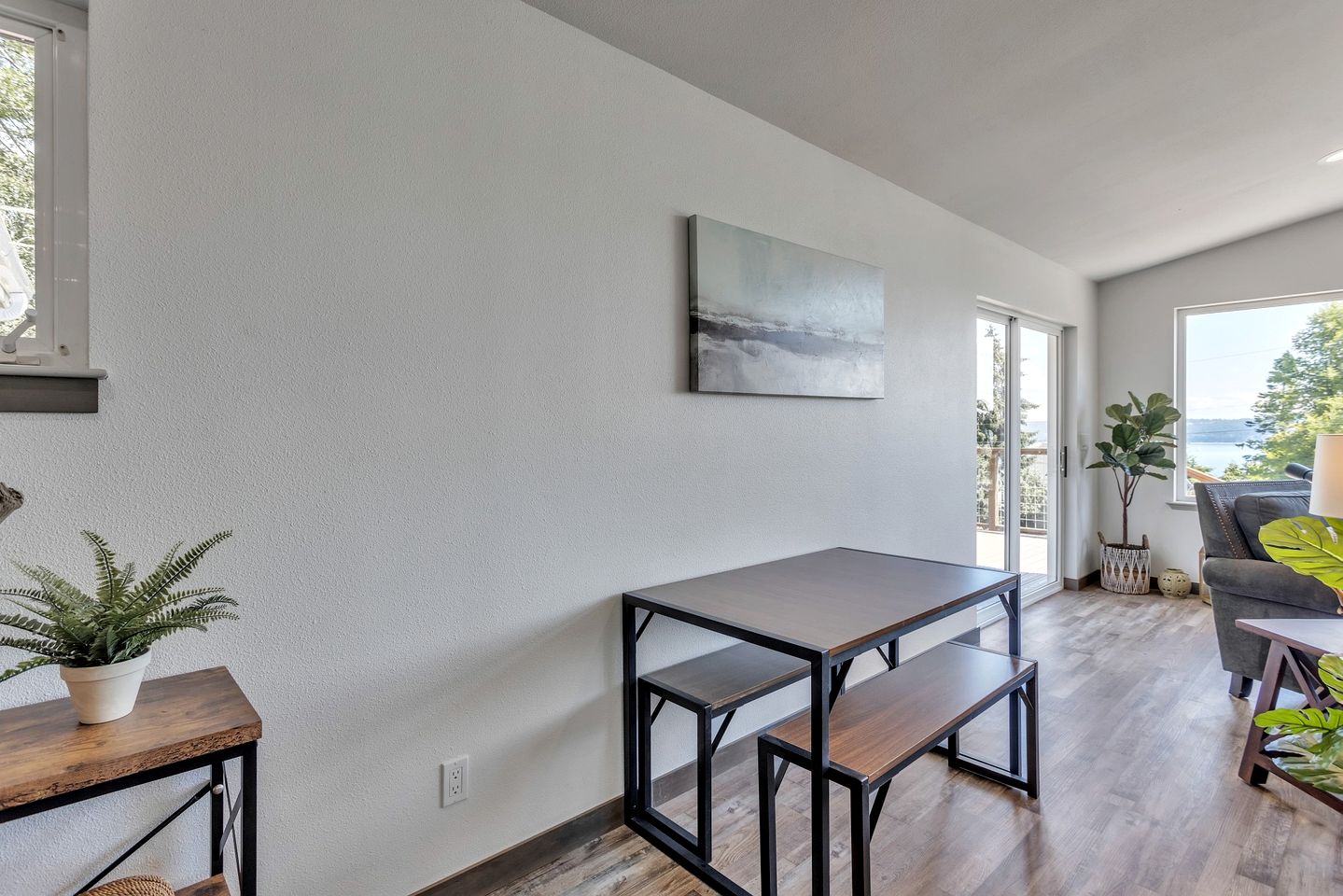 Outstanding Cottage with Fire Pit in Greenbank, Washington