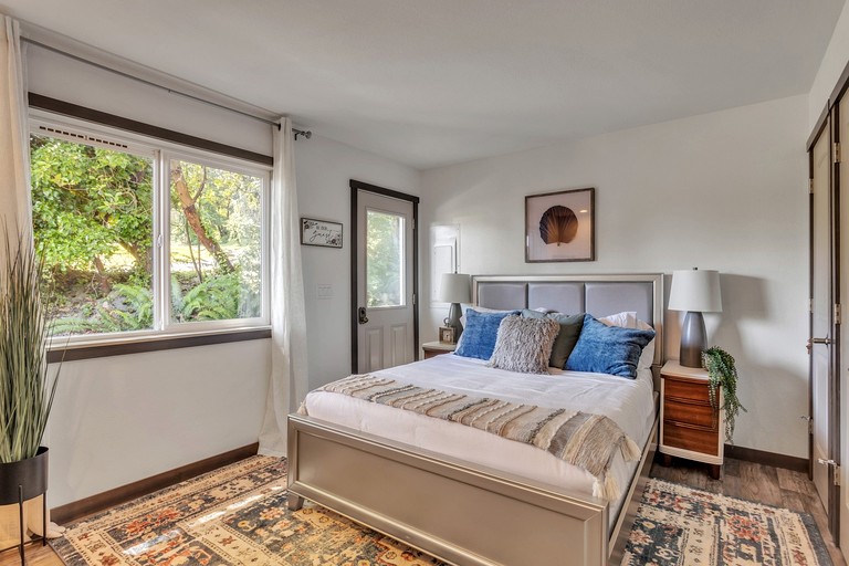 Cottages (United States of America, Greenbank, Washington)