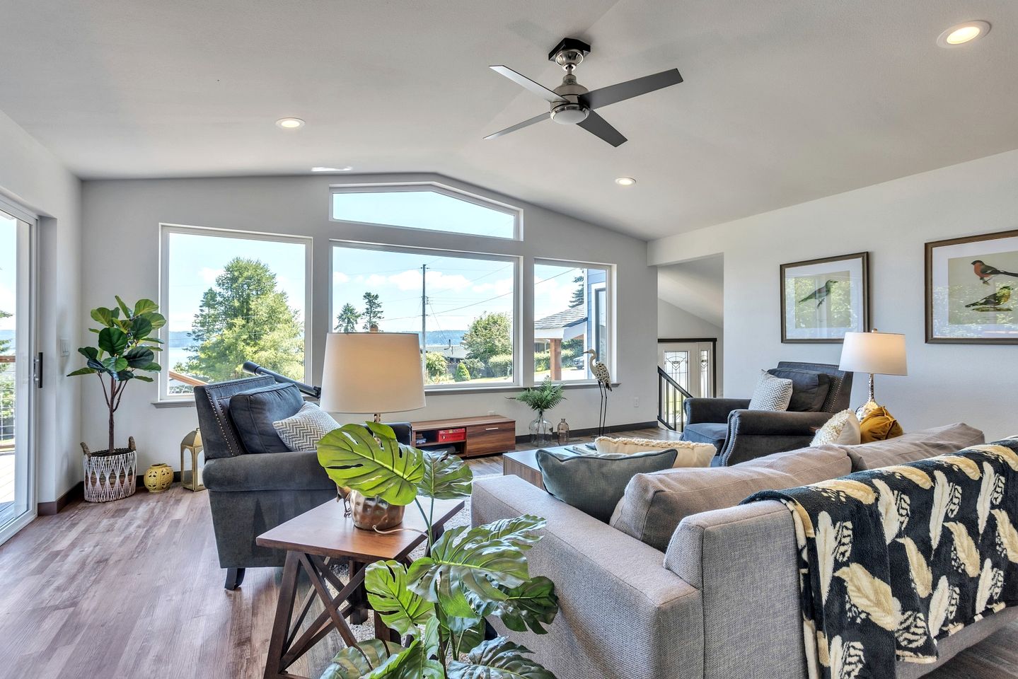 Outstanding Cottage with Fire Pit in Greenbank, Washington