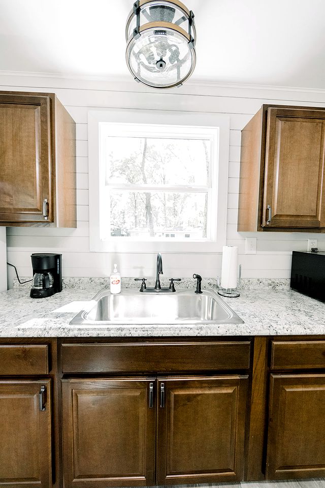 Cozy Secluded Cabin near Owensville, Missouri - Ideal for a Relaxing Glamping Getaway with Your Loved One